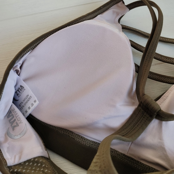 ZYIA Olive Strappy Sports Bra pre loved in excellent used condition - Picture 7 of 9